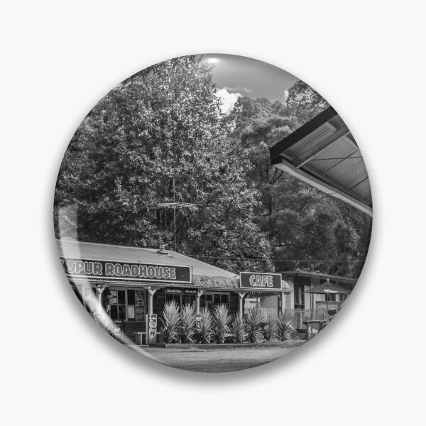 Artikelvorschau, Black Spur Road House entworfen und verkauft von Christine Wilson.
