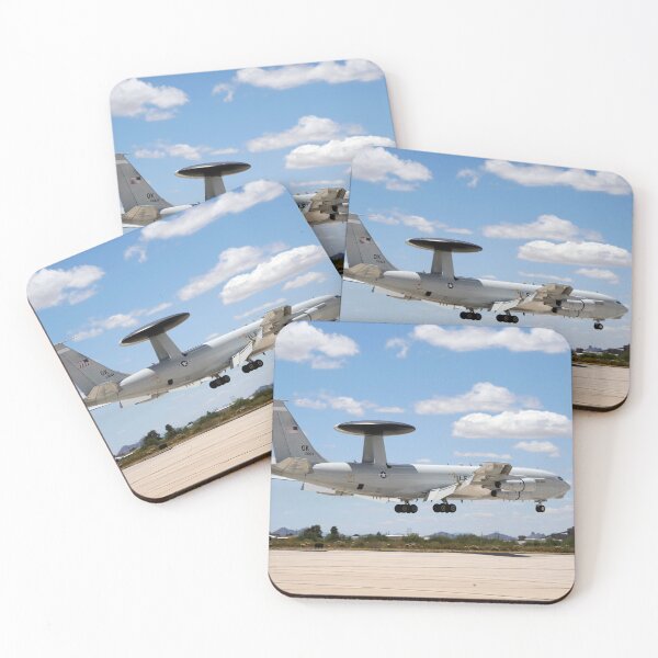Aperçu de l'œuvre STK109286M-Un E-3 Sentry AWACS se prépare à atterrir. créée et vendue par StocktrekImages.