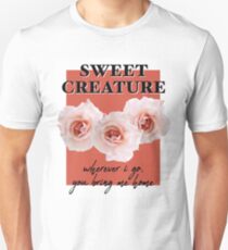 süße Kreatur Slim Fit T-Shirt