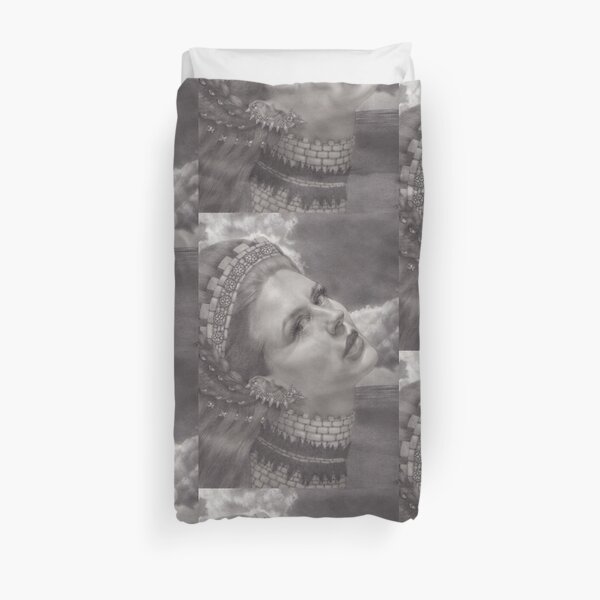 Seven of Pentacles Duvet Cover