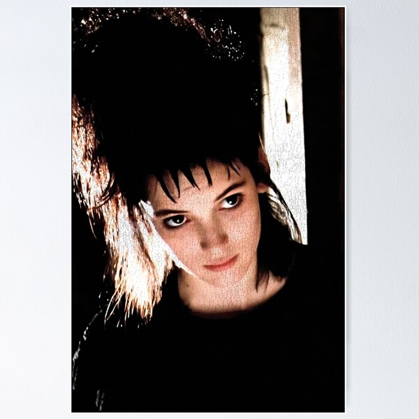Artikel-Vorschau von Lydia Deetz, designt und verkauft von acquiesce13.