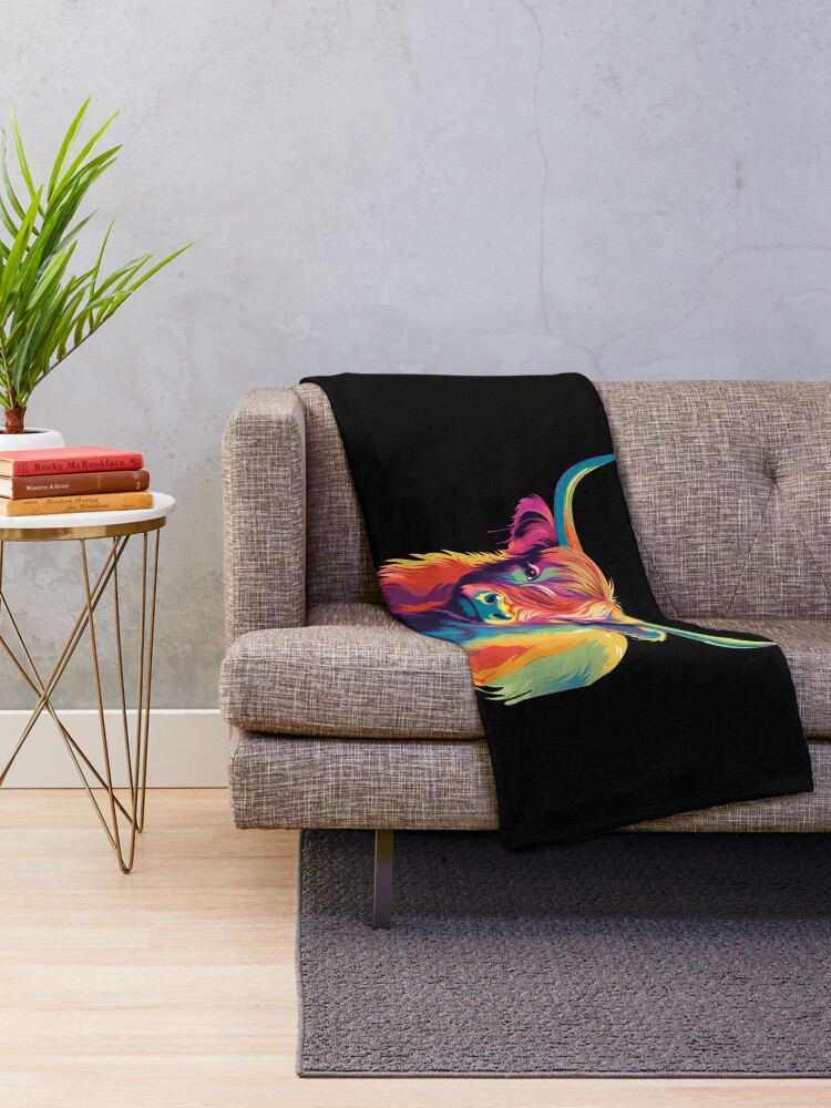 Imagen 2 de 6, Manta con la obra Colorful Pop Art Highland Cow, diseñada y vendida por Ripper19.