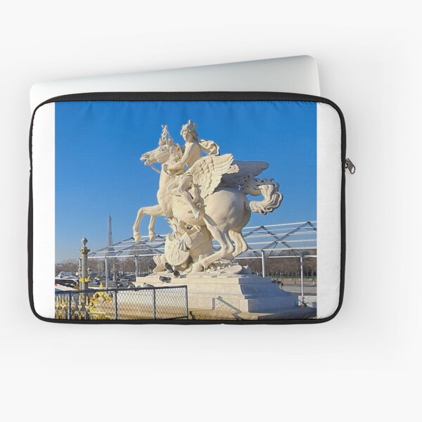 Aperçu de l'œuvre Place de la Concorde. Statue équestre à l'entrée du Jardin des Tuileries créée et vendue par Tereza Pilar  Art.