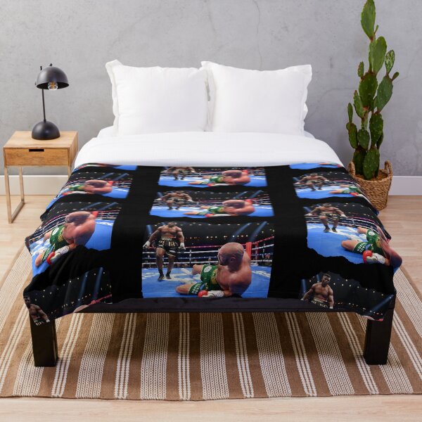 Item preview, NGANNOU PATEA A TYSON FURY AL SUELO designed and sold by SphinxStore.