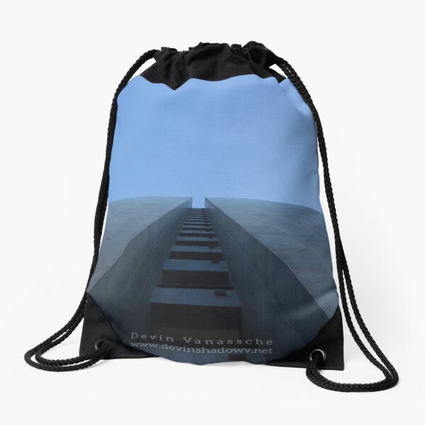 Too the sky Drawstring Bag