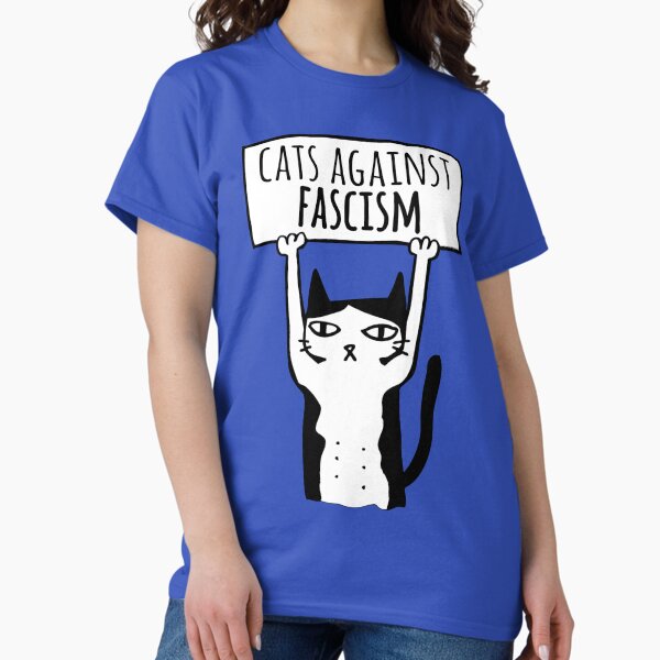 Vista previa del artículo con la obra «Gatos De Protesta Contra El Fascismo Democats Antifa Meme», diseñado y vendido por fomodesigns.