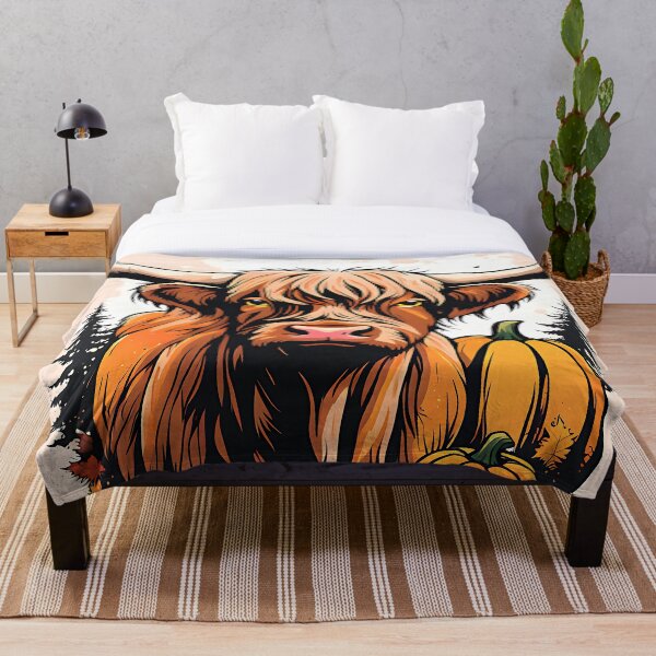 Item preview, La vaca de las tierras altas dice "¡Hola calabaza!" designed and sold by Zvive.