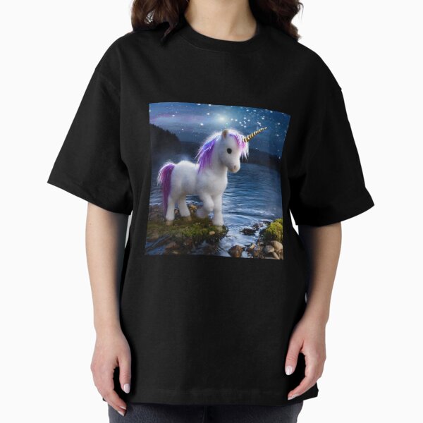 A little unicorn at night Oversized T-Shirt