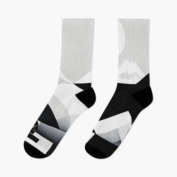 Artikelvorschau, Entdecken Sie "Simplistic & Minimalistic Snowy Winter Alps" mit Bauhaus-Flair entworfen und verkauft von ArtificialGenes.