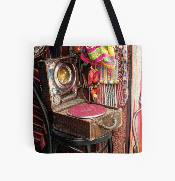 Vista previa del artículo con la obra «Un viejo gramófono», diseñado y vendido por MadaruCreations.