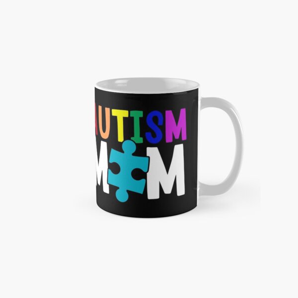 Vista previa del artículo con la obra «Camisa de mamá autismo Camisa de conciencia de autismo Pieza de engranaje en arco iris», diseñado y vendido por DynamicDesign.