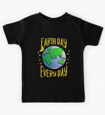 Don't Be Trashy, Save The Earth, Help End Plastic Pollution. #earthday Kids Tee