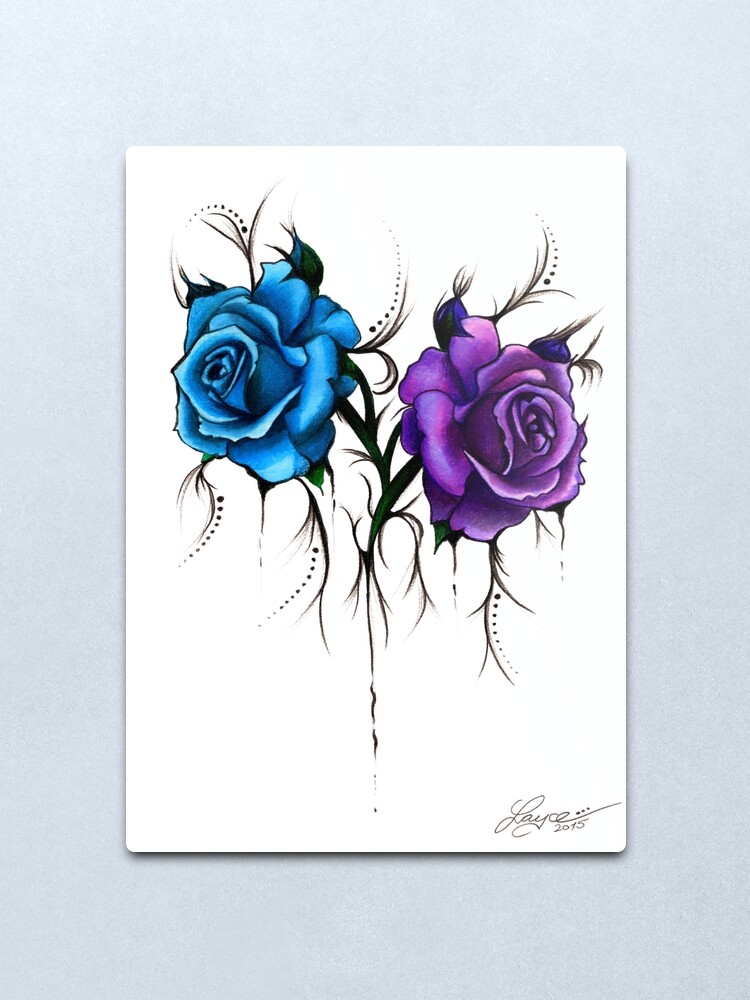 Lámina metálica «Rosas azules y moradas | Diseño de estilo de tatuaje» de artbylayce | Redbubble Lámina metálica «Rosas azules y moradas | Diseño de estilo de tatuaje» de artbylayce | Redbubble