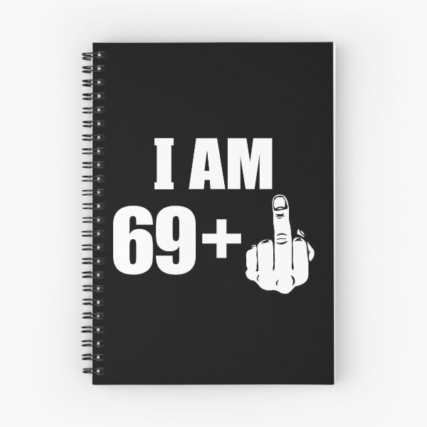 Aperçu de l'œuvre Drôle 70e anniversaire, j'ai 69 ans + 1 plus le majeur créée et vendue par fomodesigns.