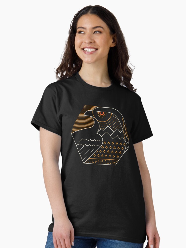 Aperçu 1 sur 7. T-shirt classique avec l'œuvre Gardien de la Terre créée et vendue par thepapercrane.