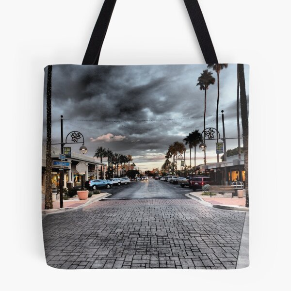 Artikelvorschau, Dezember Twilight Old Town Scottsdale entworfen und verkauft von Marielle Valenzuela.
