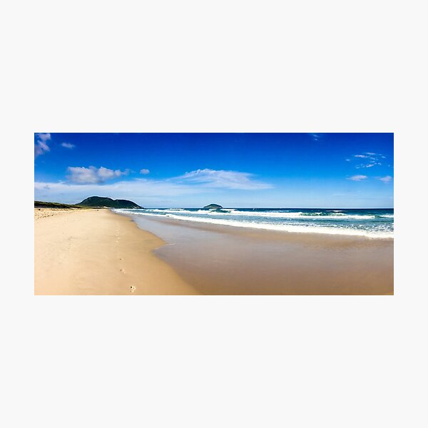 Artikel-Vorschau von Fußabdrücke im Sand - Florianópolis, Brasilien, designt und verkauft von Gypsy Soul Images.