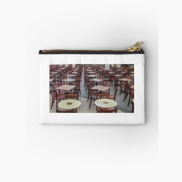 Aperçu de l'œuvre Tables et chaises créée et vendue par DPalmer.
