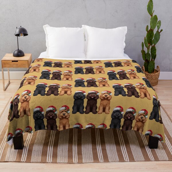 Artikelvorschau, Drei Weihnachtscockerpoos in Weihnachtsmützen entworfen und verkauft von barksandsqueaks.