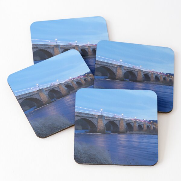 Artikelvorschau, Über die Brücke laufen entworfen und verkauft von andrewsaxton.