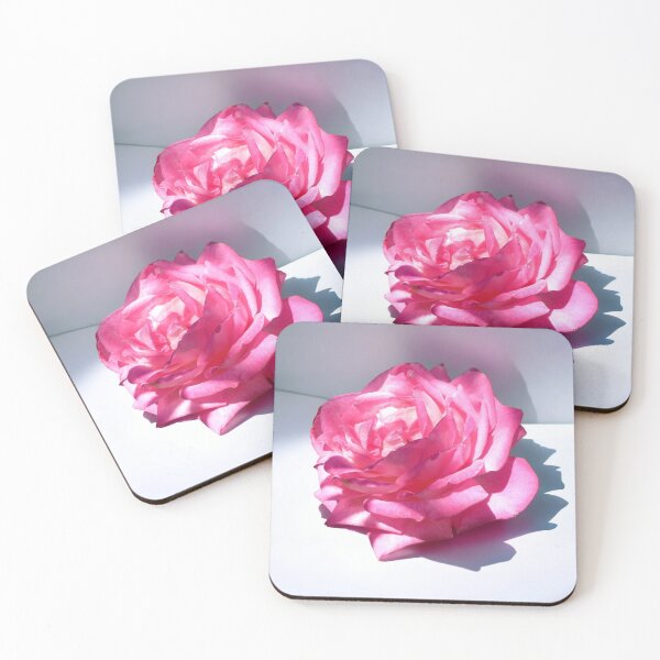 Artikelvorschau, Fuchsia-Rosa-Rose entworfen und verkauft von neomadesigns.