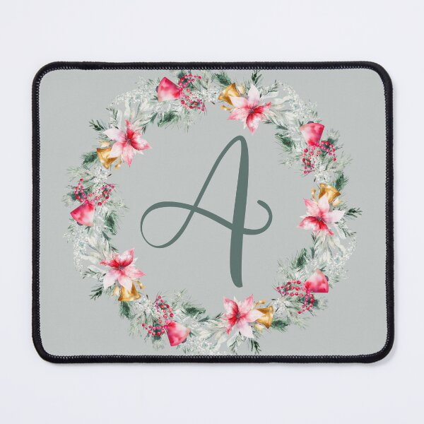 Artikelvorschau, Personalisierter Weihnachtsstern: Ein Monogramm-Weihnachtskranz entworfen und verkauft von EmeraldeaDesign.