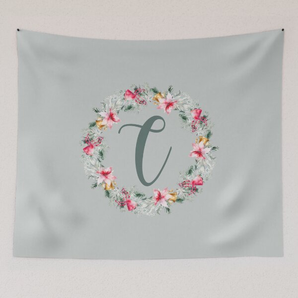 Aperçu de l'œuvre Poinsettia personnalisé : couronne de Noël monogramme C créée et vendue par EmeraldeaDesign.