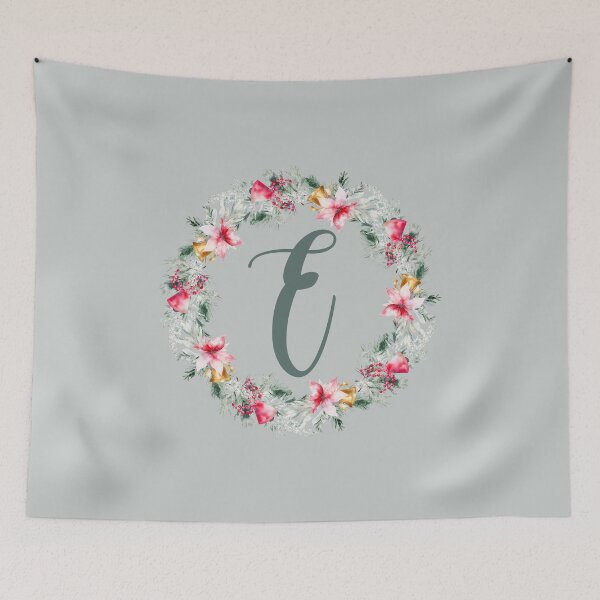 Aperçu de l'œuvre Poinsettia personnalisé : couronne de Noël monogramme E créée et vendue par EmeraldeaDesign.