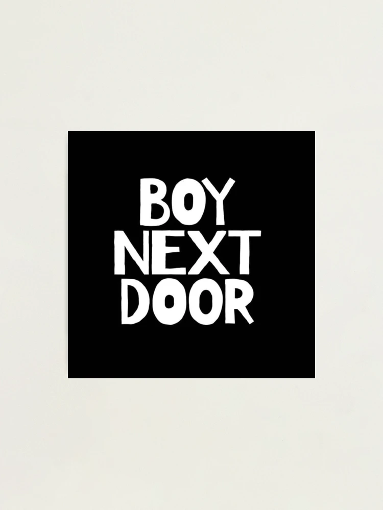 BOYNEXTDOOR KCON2025 白黒イハンポラロイド風レアイラスト GV1A_fdbgAEk4po.jpg:large