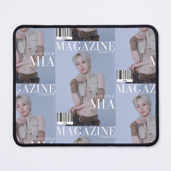 EVERGLOW Mia (magazine cover)