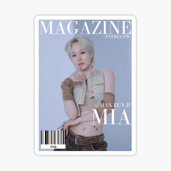 EVERGLOW Mia (magazine cover)