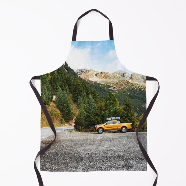 Artikelvorschau, Auto in den Bergen Roadtrip entworfen und verkauft von WEFEELART.