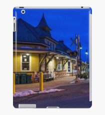 On track iPad Case/Skin