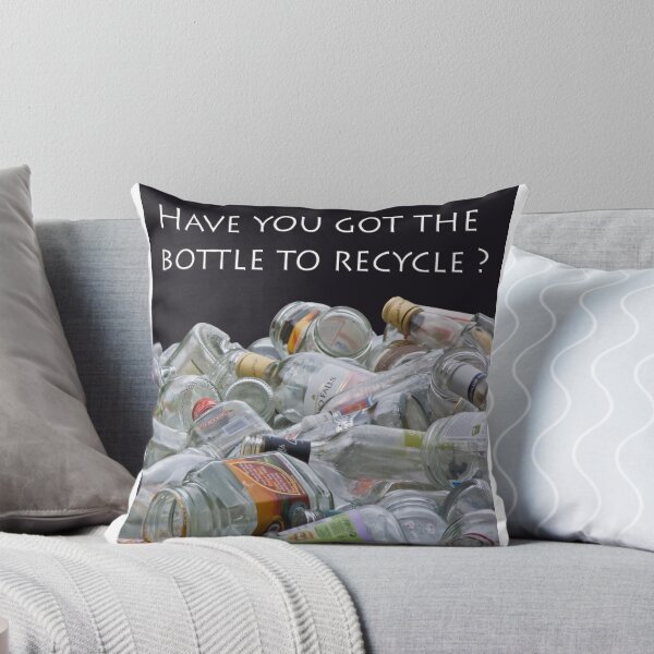 Aperçu de l'œuvre Have you got the bottle to recycle: t shirt créée et vendue par GrahamCSmith.