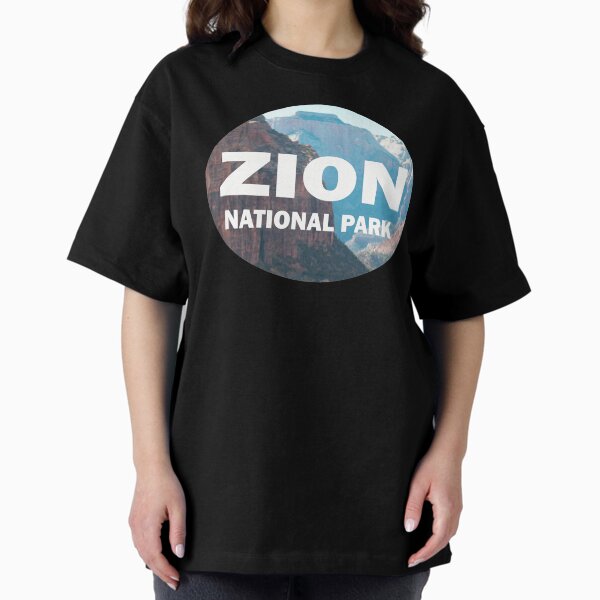 Vista previa del artículo con la obra «Pegatina para el parachoques del Parque Nacional Zion», diseñado y vendido por stermitkermit.