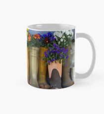 Blumen auf der Veranda Tasse (Standard)
