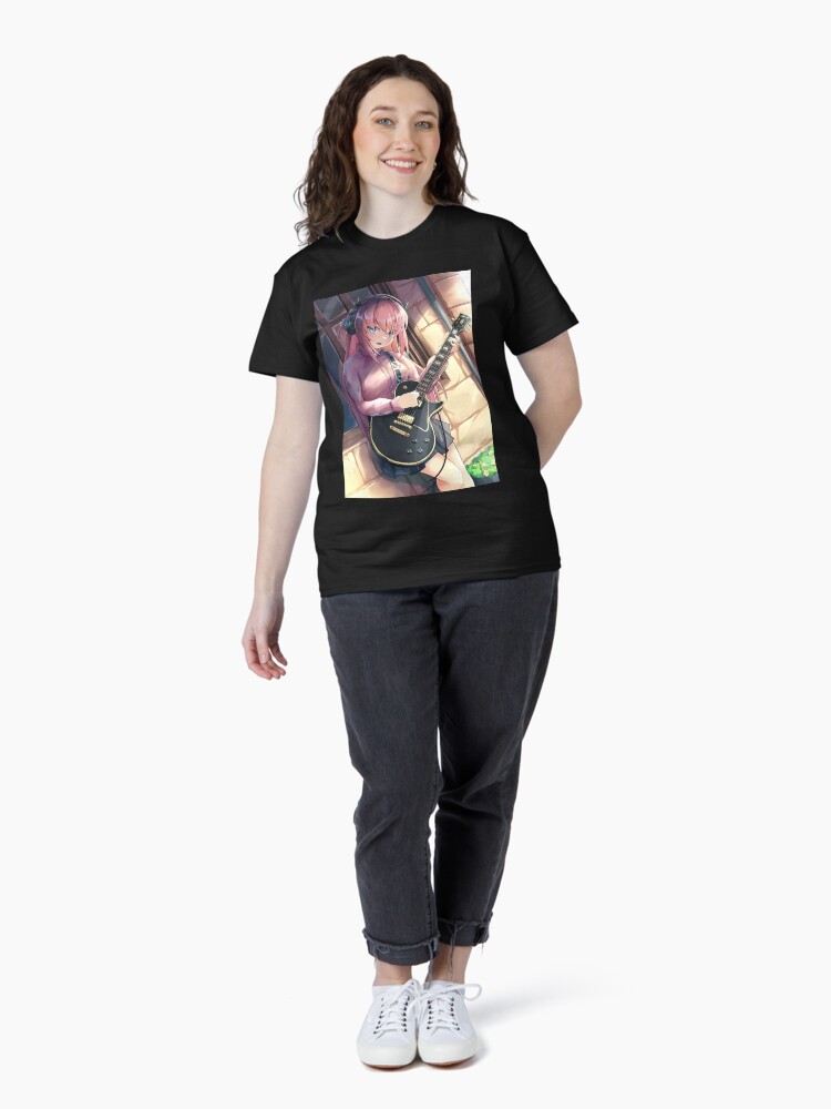 Aperçu 4 sur 7. T-shirt classique avec l'œuvre Gotou Hitori - Bocchi le rocher créée et vendue par nelsons-breeden.