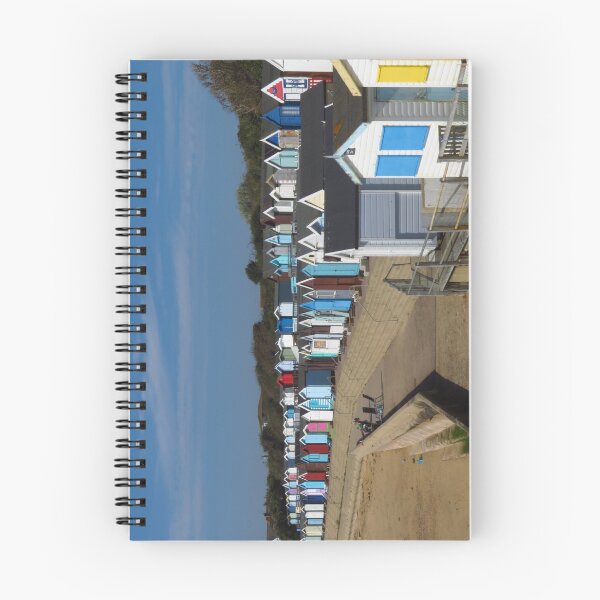 Artikelvorschau, Strandhütten und Sand, Walton-on-the-Naze entworfen und verkauft von wiggyofipswich.