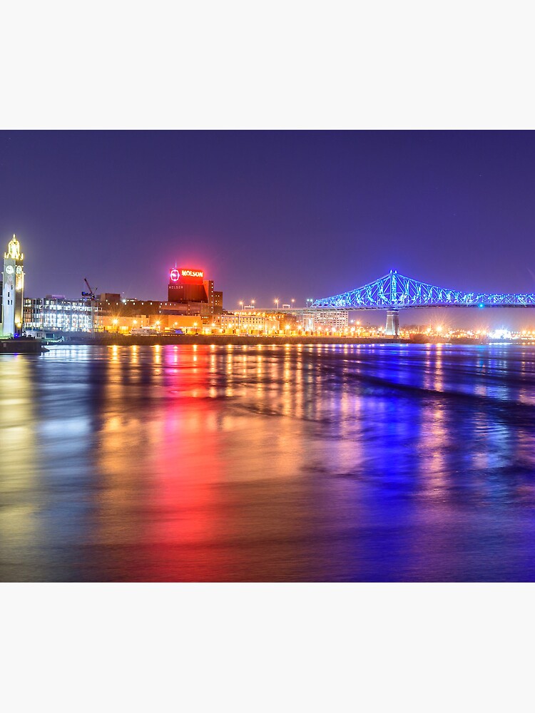 Aperçu 5 sur 5. Tapis de souris avec l'œuvre Pont Jacques-Cartier, tour de l'horloge créée et vendue par RezieMart.
