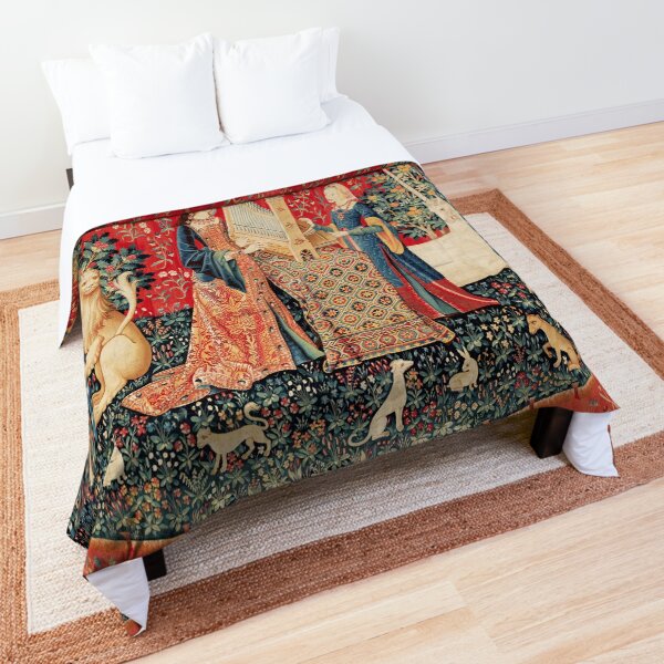 UNICORN AND LADY PLAYING ORGAN WITH ANIMALS , Hearing Comforter