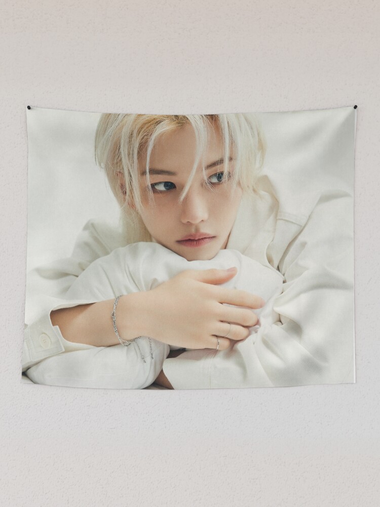 ur,tapestry_flatlay_dorm_small