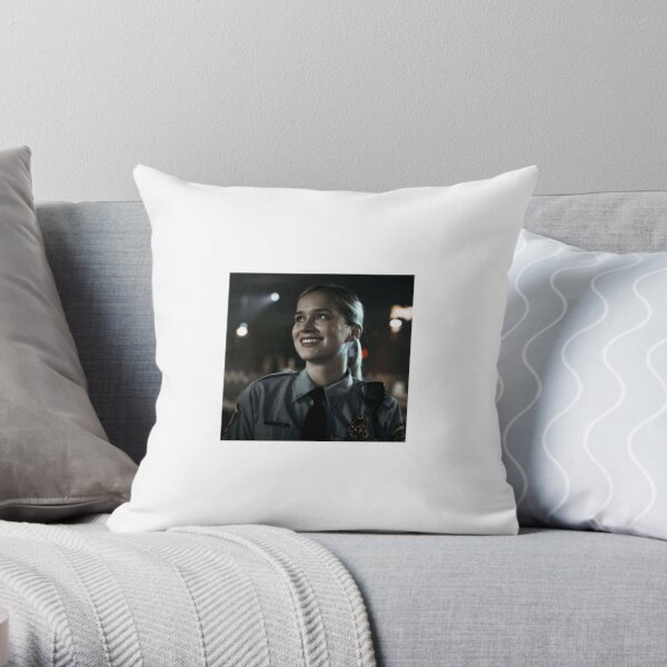 https://ih1.redbubble.net/image.5341222835.1624/throwpillow,small,600x-bg,f8f8f8-c,0,120,600,600.jpg