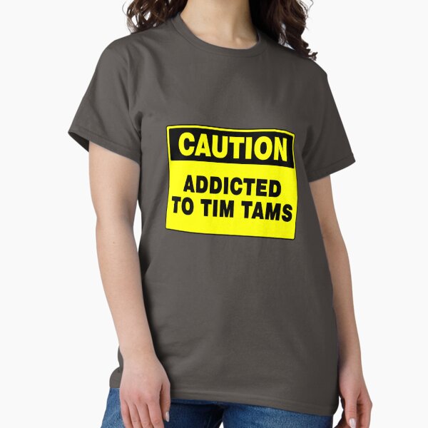 Artikel-Vorschau von Vorsicht süchtig nach Tim Tams gelbem Schild, designt und verkauft von AASparksDesigns.