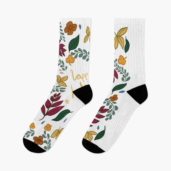 Artikelvorschau, Blumen und Blätter während der Feiertage T-Shirt entworfen und verkauft von FujiFluke.