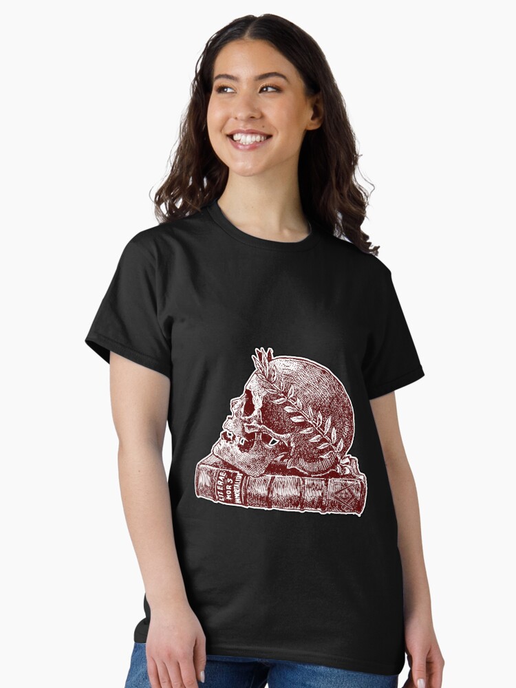 Imagen 1 de 7, Camiseta clásica con la obra Vida y Muerte - Masonería, diseñada y vendida por FotoLibreStudio.