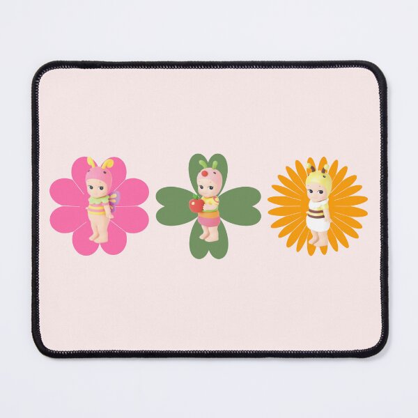 Artikelvorschau, Ein Bugs World Sonny Angel Design entworfen und verkauft von paigenf.