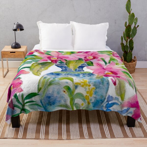 Artikelvorschau, Orchideen in einem blau-weißen Chinoiserie-Glas entworfen und verkauft von SophieClimaArt.