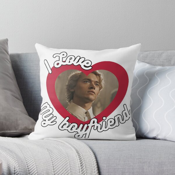 Tom Blyth as Coriolanus Snow The Eras Tour Throw Pillow for Sale by  carloyoung