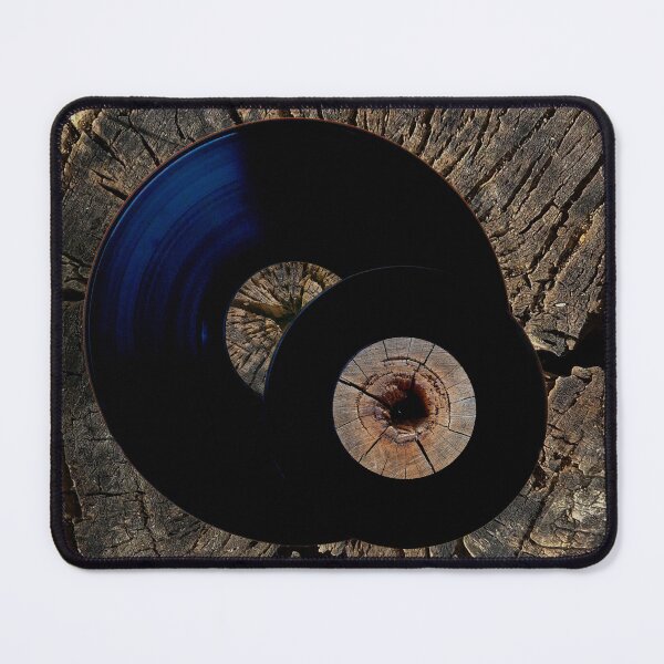 Artikelvorschau, Schallplatten liegen auf farbigem Hintergrund. entworfen und verkauft von IgorKovalenko.