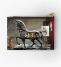In Studio. Studio Pouch